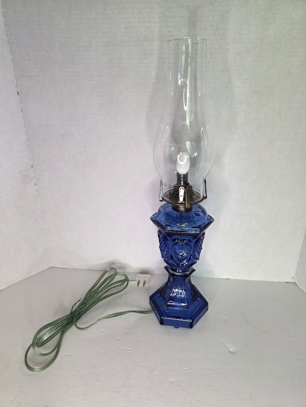 Vintage Findley Cobalt Blue Queen of Hearts Converted Oil Lamp w/Shade